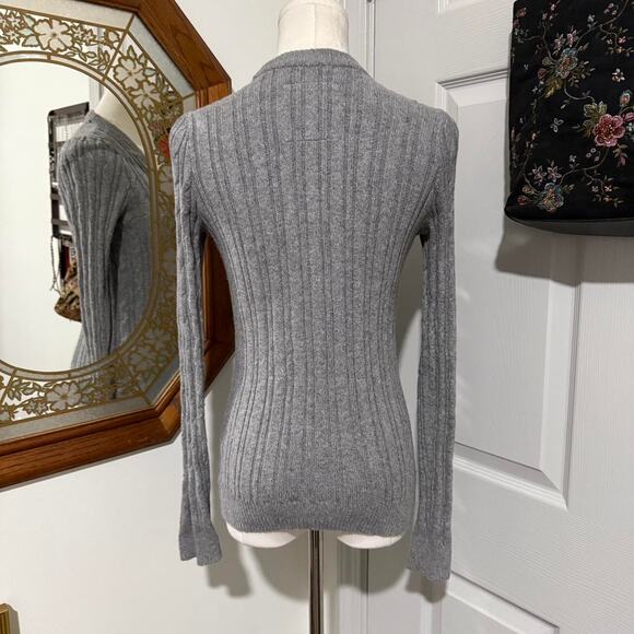 VTG Y2K Hollister Co. Light Grey Cable Knit Long Sleeve Button Up Cardigan XS - Picture 5 of 8